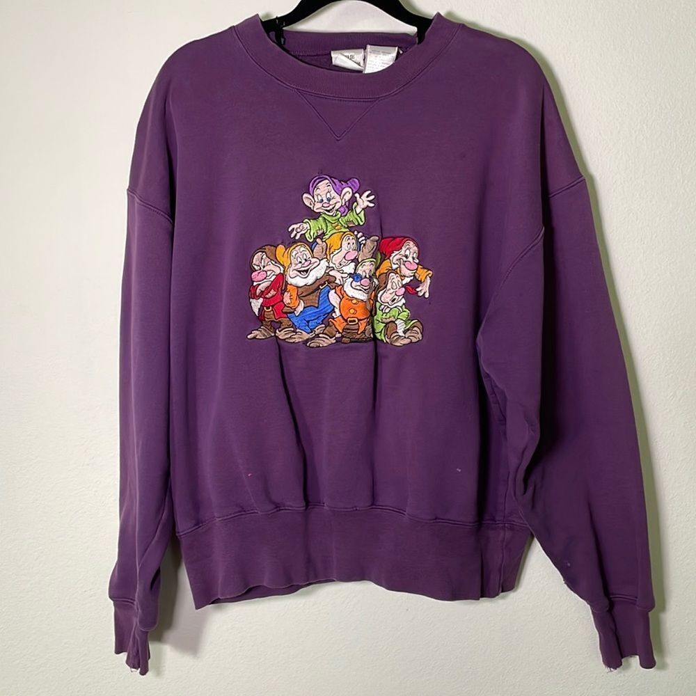 Vintage 80’s Disney Seven Dwarfs Embroidered Sweatshirt M